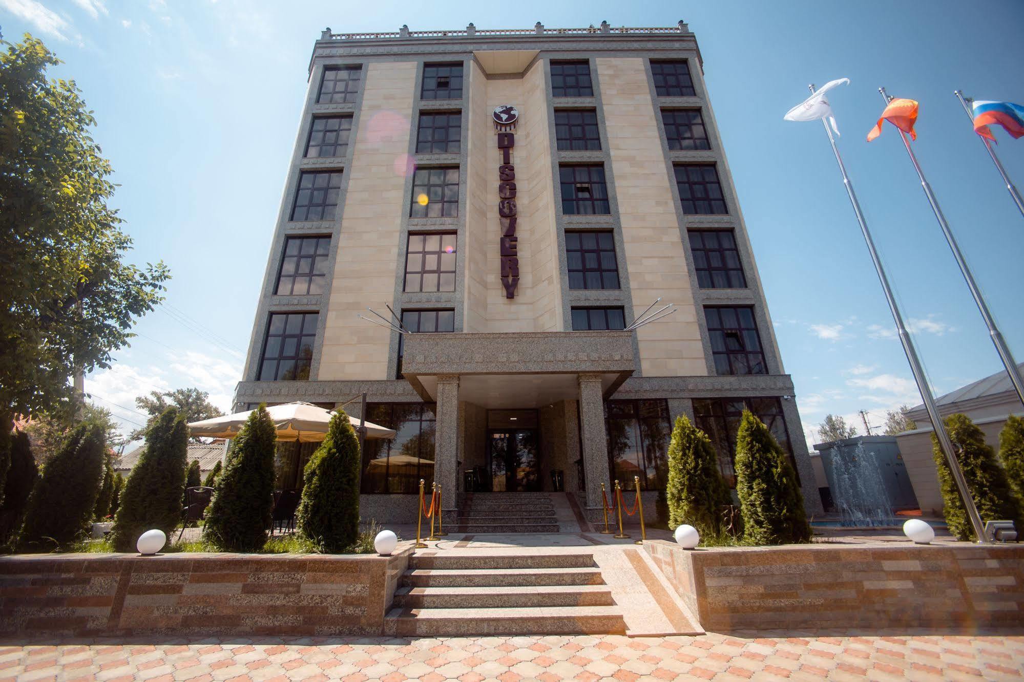 Discovery Hotel Bishkek Exterior foto