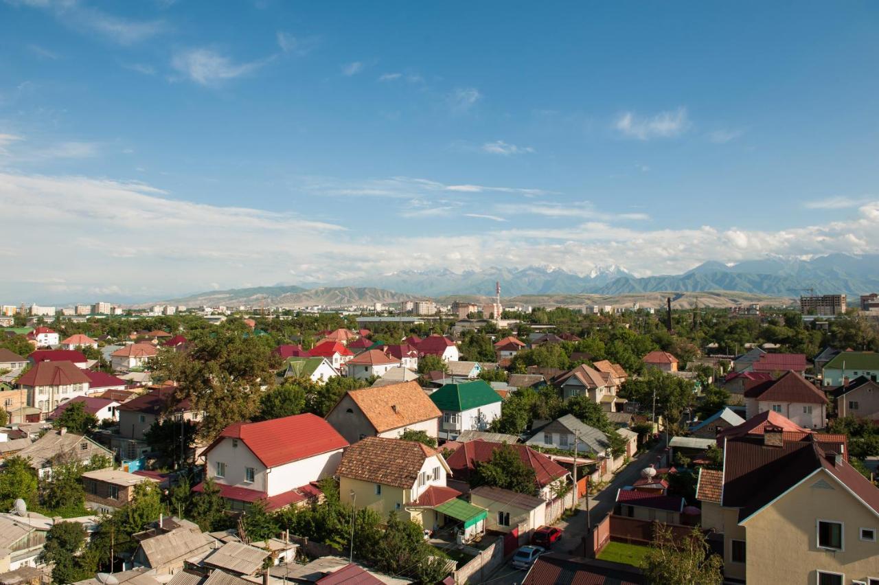 Discovery Hotel Bishkek Exterior foto